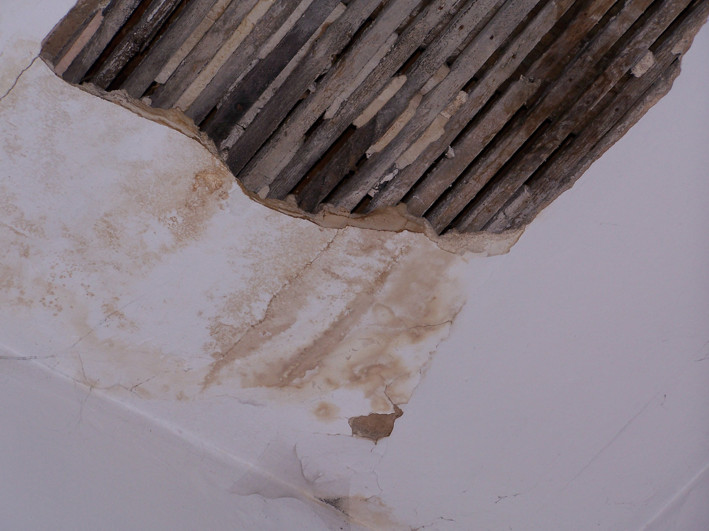 Wasserschaden  in der Sakristei